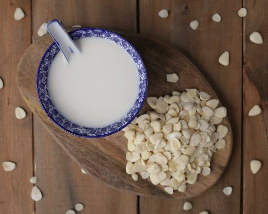 Almond Soup 生磨杏仁茶